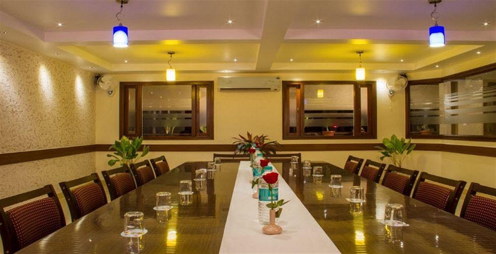 Capital O Sri Krishna Suites Near 7D Voyage Bangalore Buitenkant foto