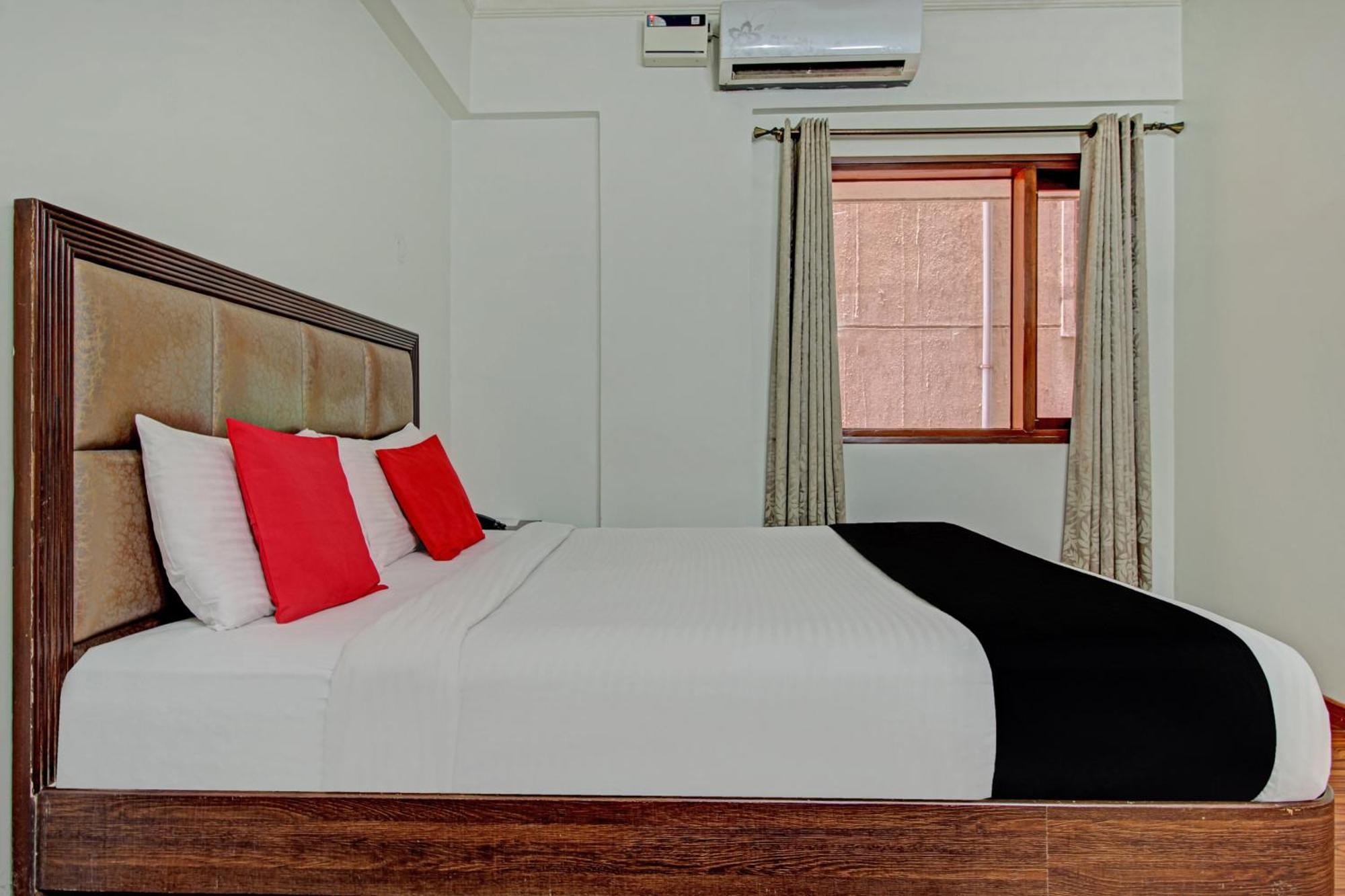 Capital O Sri Krishna Suites Near 7D Voyage Bangalore Buitenkant foto