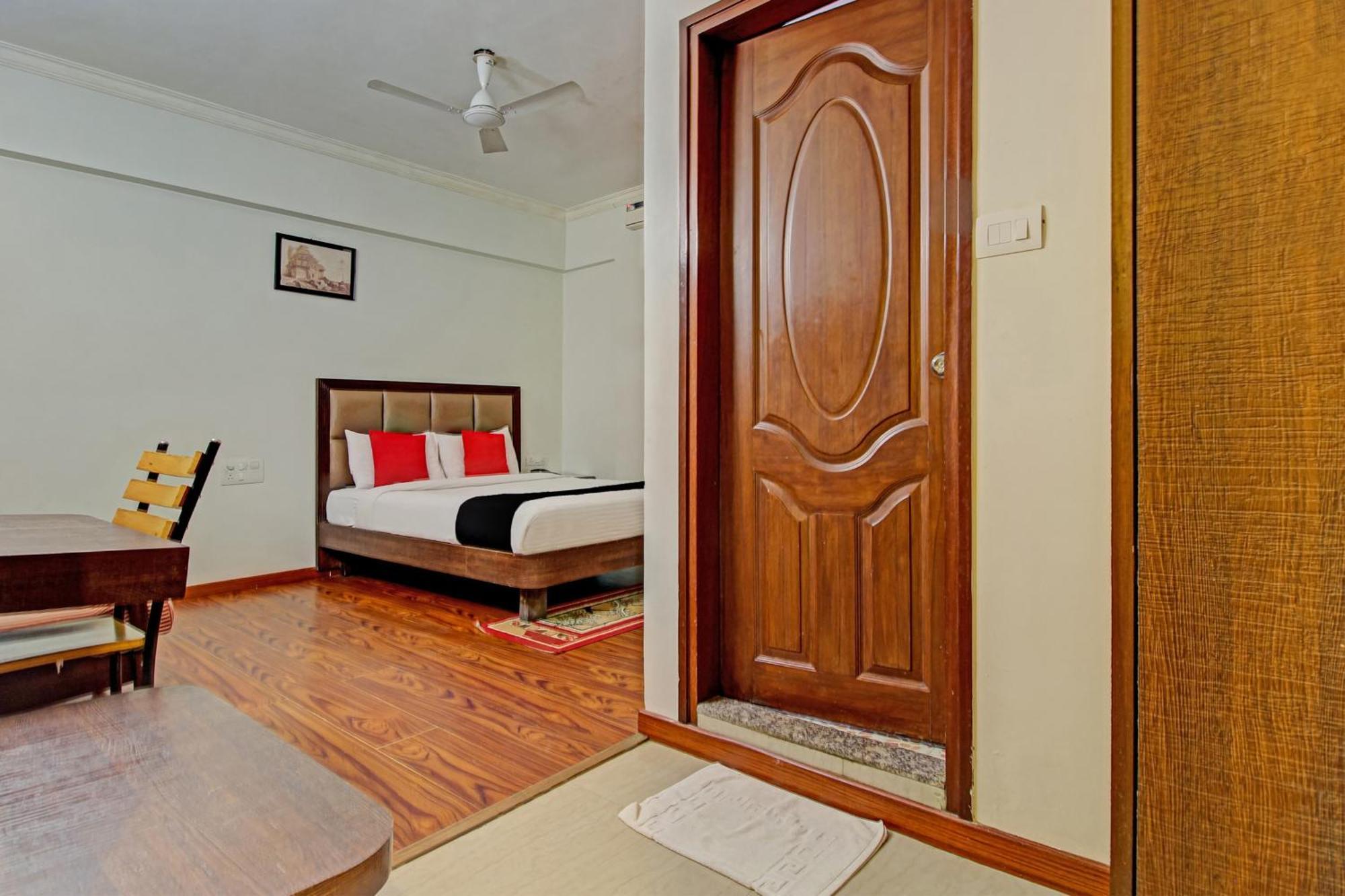 Capital O Sri Krishna Suites Near 7D Voyage Bangalore Buitenkant foto