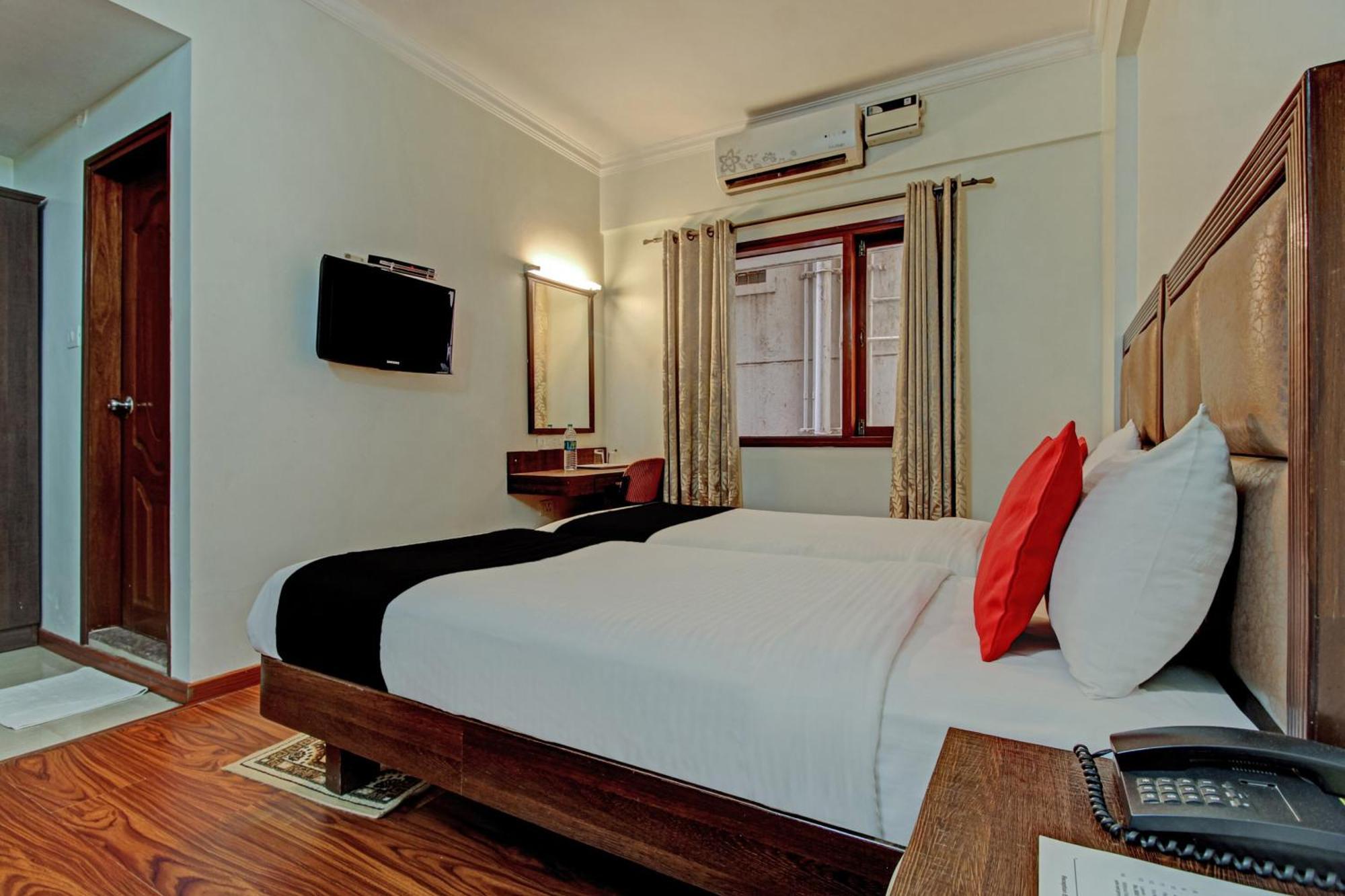 Capital O Sri Krishna Suites Near 7D Voyage Bangalore Buitenkant foto