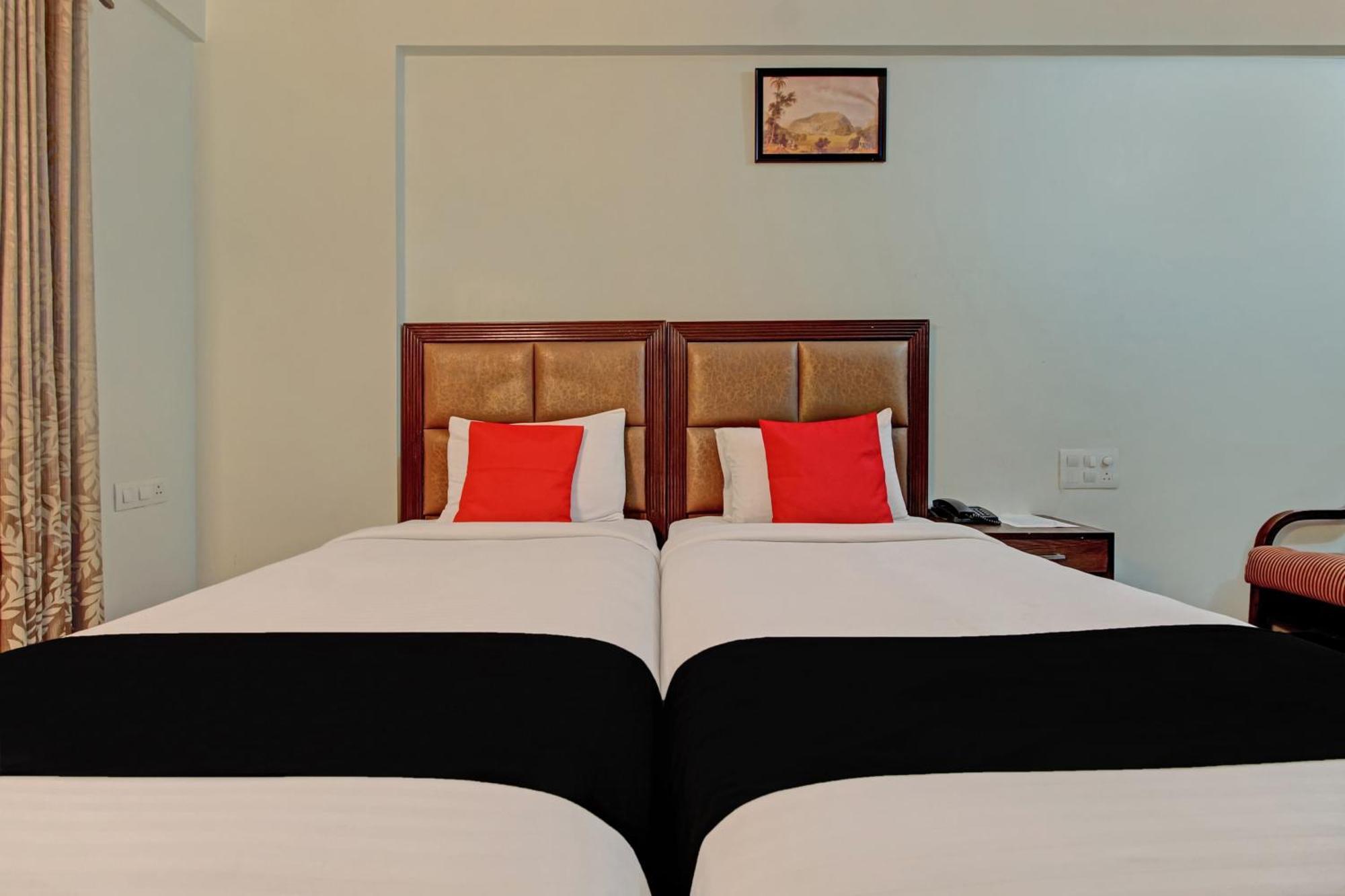 Capital O Sri Krishna Suites Near 7D Voyage Bangalore Buitenkant foto